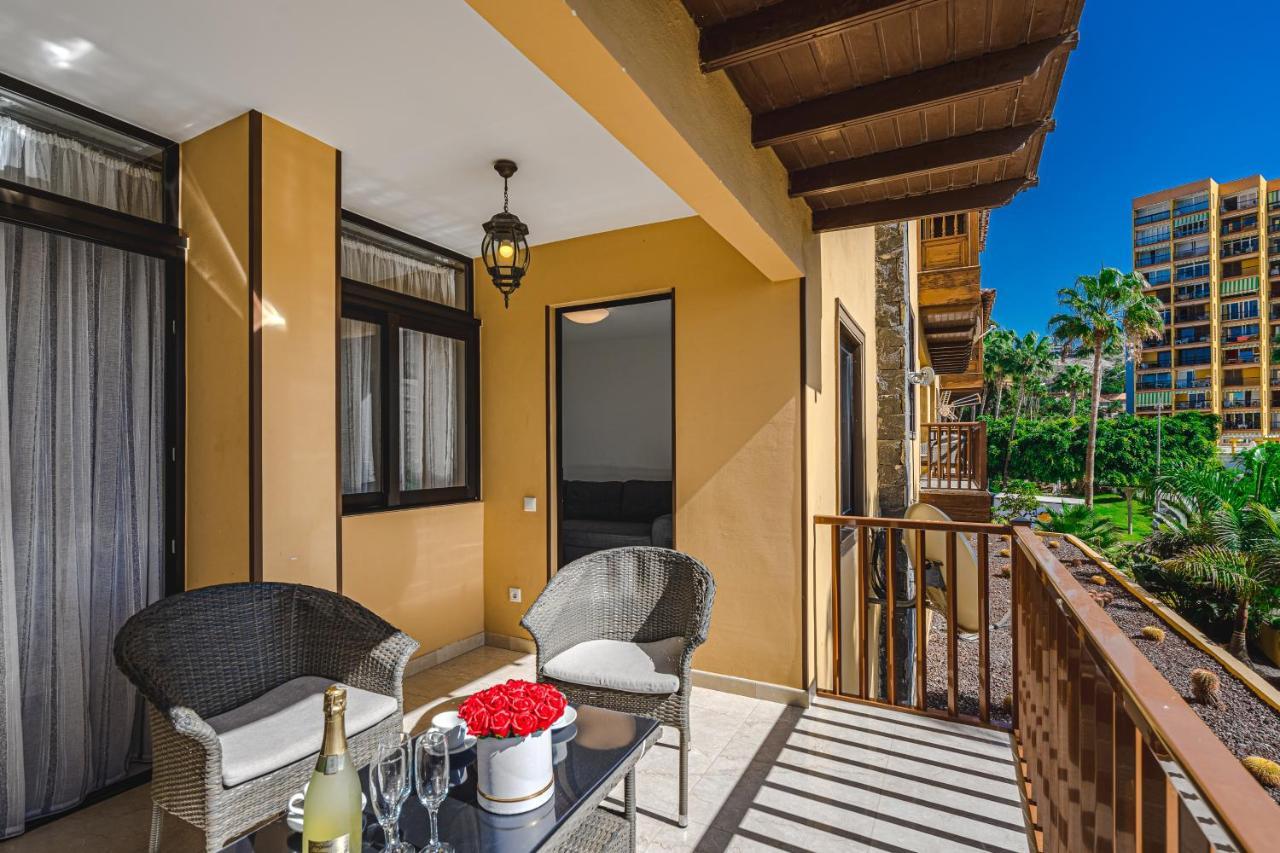 Amazing 3 Bedroom Apartment On The First Line Of The Best Las Americas Beach, Air Conditioner And Terrace Ocean View Playa de las Américas Eksteriør billede